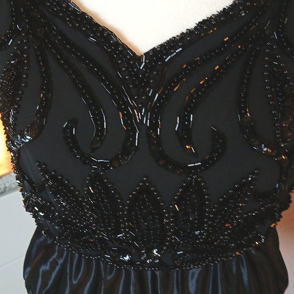 Vintage Black Silk Beaded Bodysuit size 6 by A.J.Bari - Picture 4 of 10